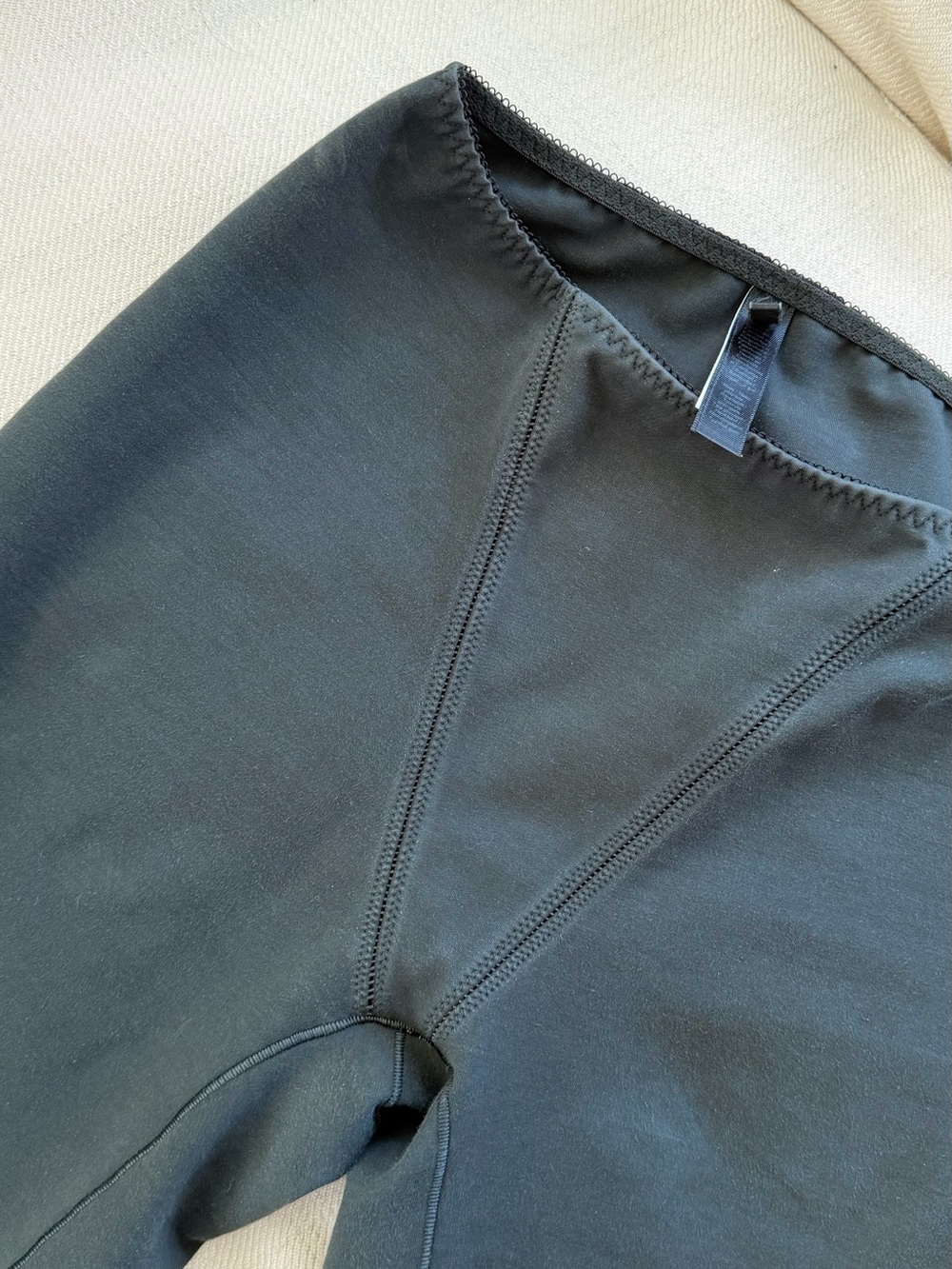 Skims Cotton Shapewear Capris - Picture 2 of 6